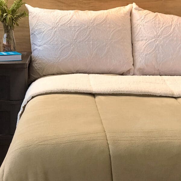 Cobredom Sherpa Queen Dupla Face Pele de Carneiro Soft Luxo 2,20m x 2,40m - BEGE - Image 3
